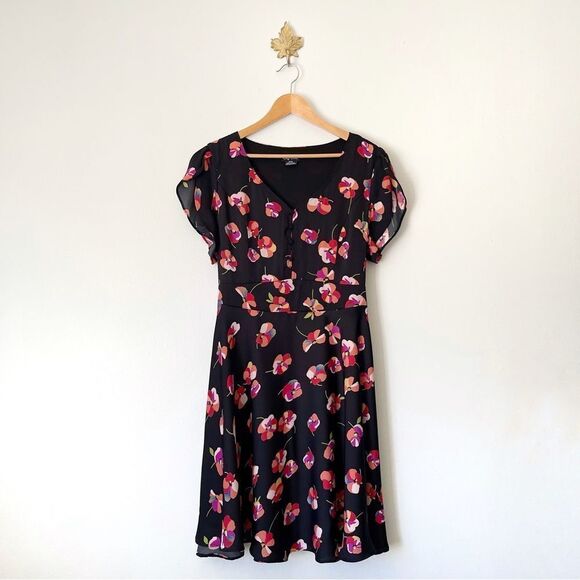 City Chic Black Floral Midi belt Dress plus size 18 NWOT - Picture 1 of 7